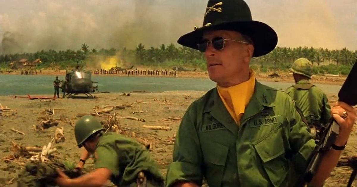 Robert Duvall en la película Apocalypse Now