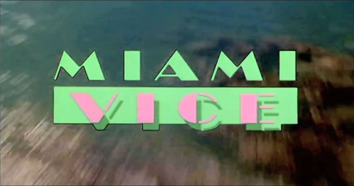 Logotipo de Miami Vice volando sobre el océano