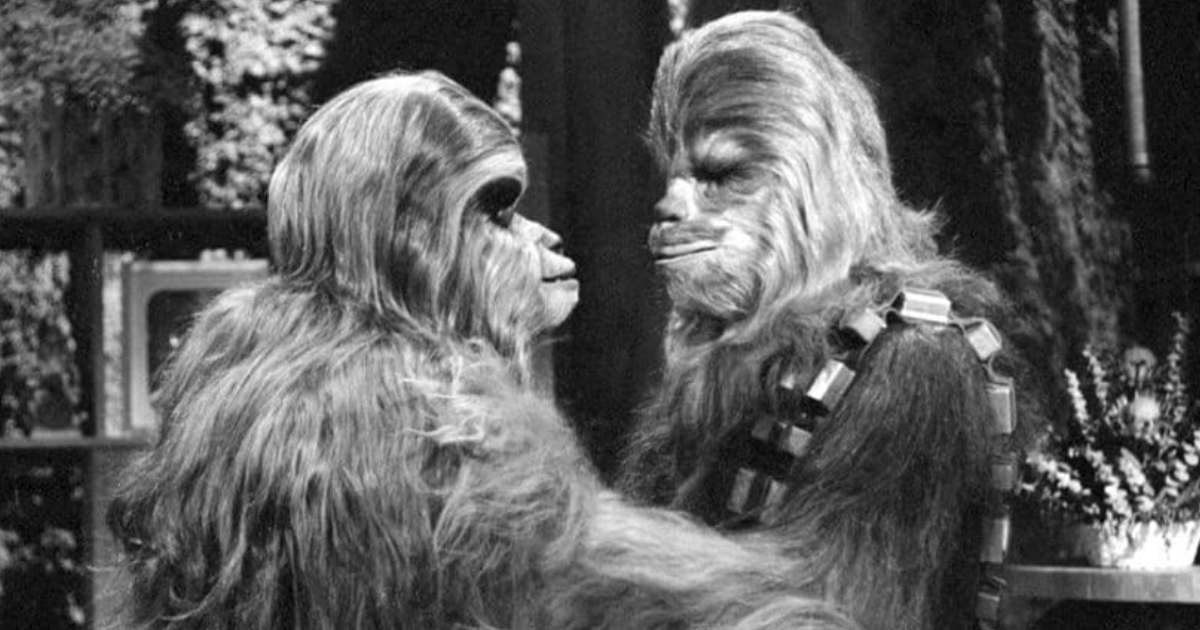 Mickey Morton y Peter Mayhew en el especial navideño de Star Wars
